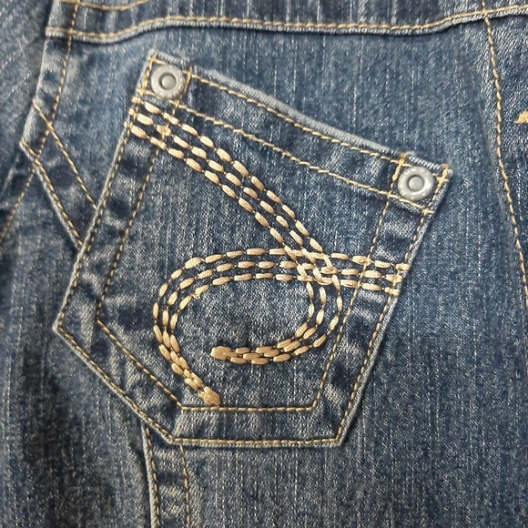 Request Jean Jacket with built in Hoodie - Picture 5 of 5